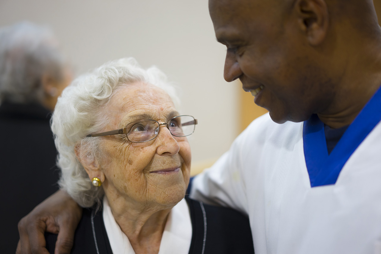 atencion centrada en la persona terapias no farmacologicas residencia mayores albertia