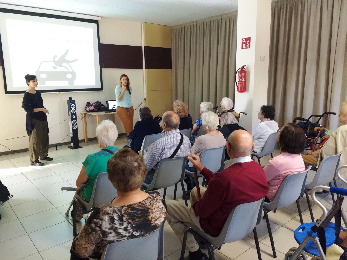 seguridad vial peatones mayores residencia albertia valle de la oliva majadahonda