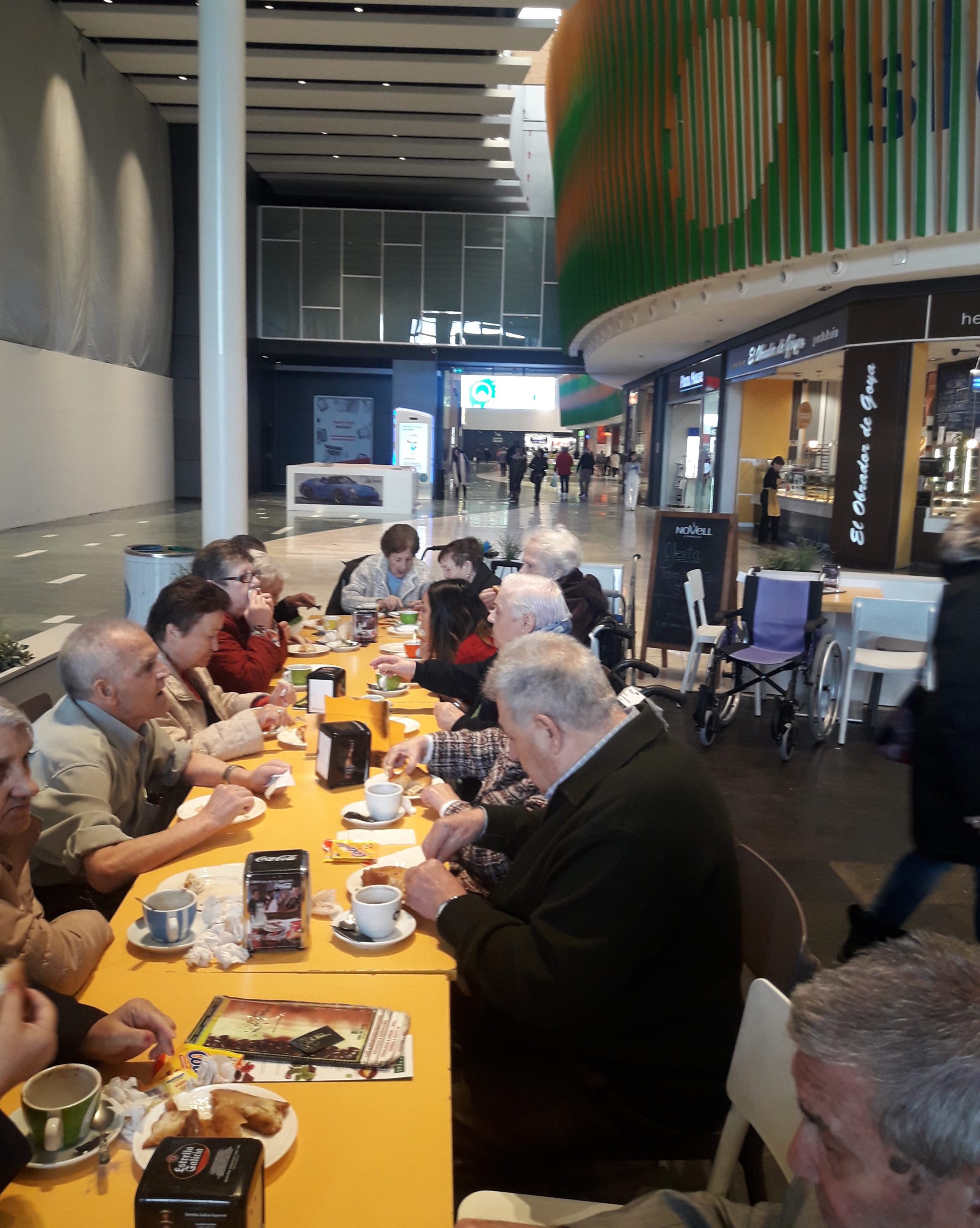 residencia mayores plata y castañar albertia semana santa torrijas