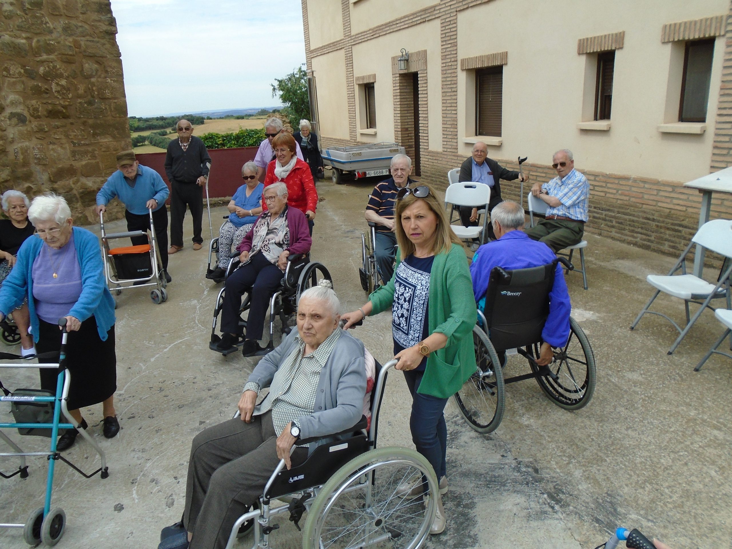 visita montesa huesca residencia mayores albertia las huertas barbastro