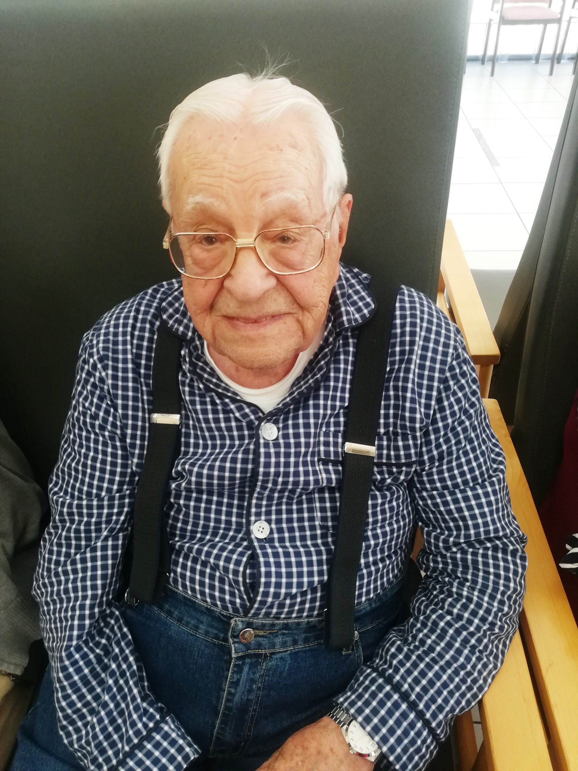 residencia de ancianos albertia valle de la oliva centenario