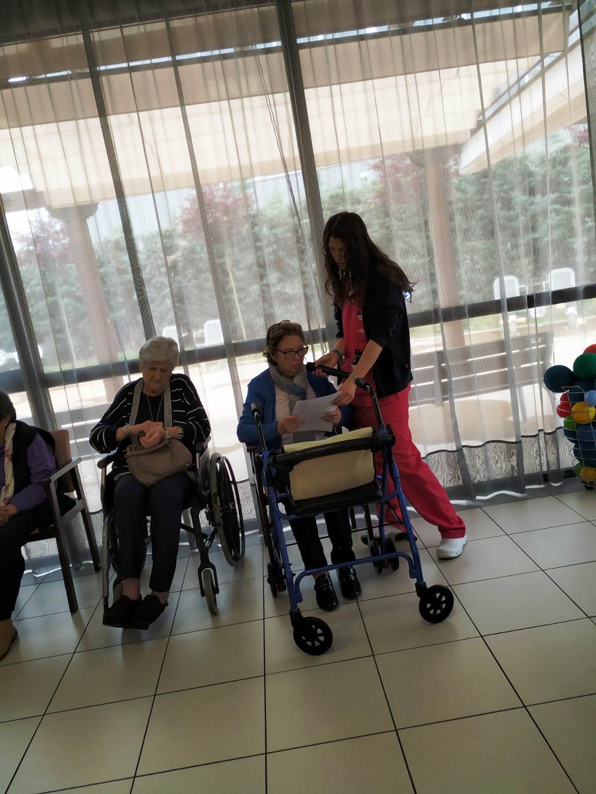 dia del libro residencia de majadahonda para mayores albertia valle de la oliva