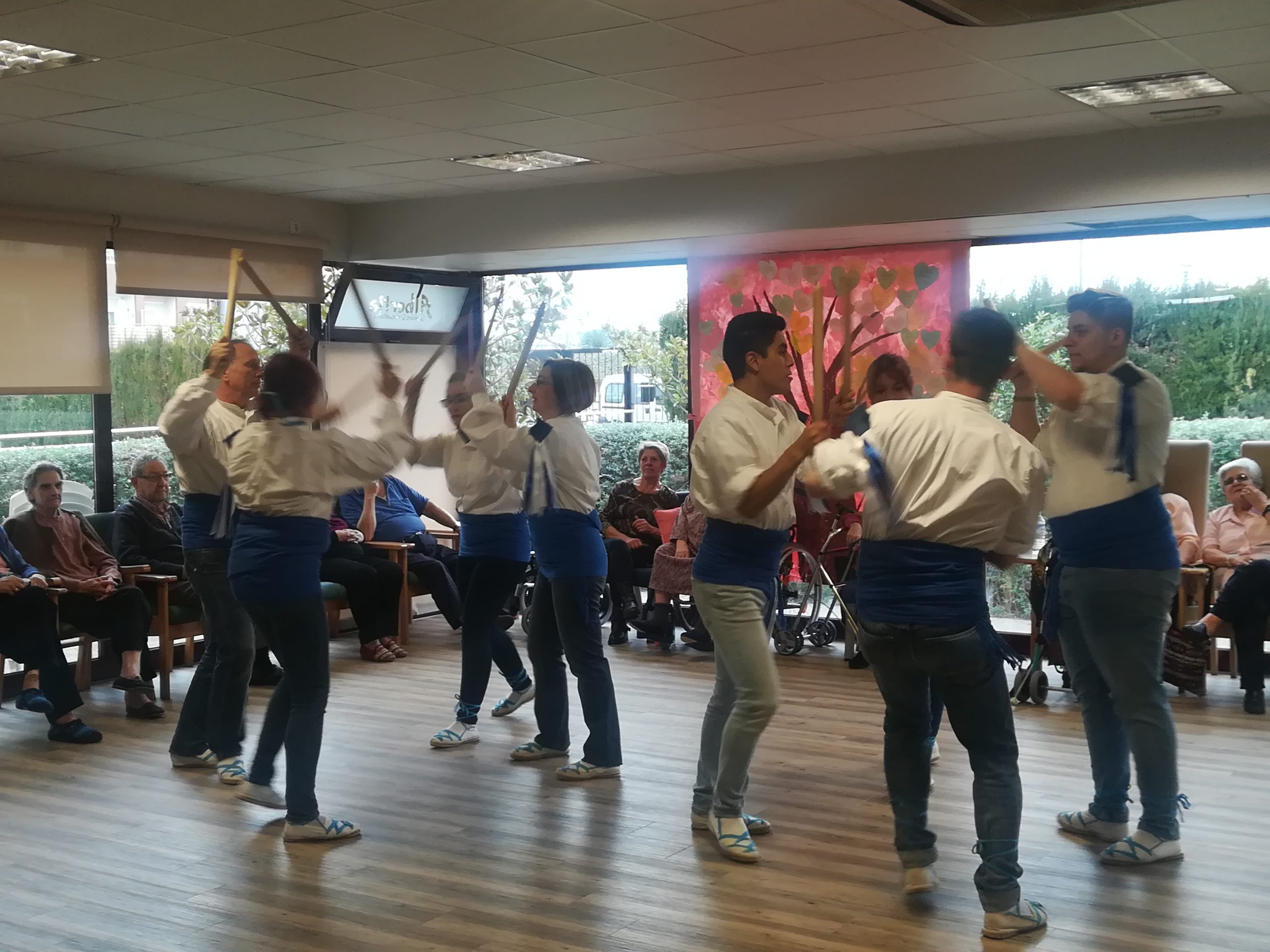 danzantes residencia mayores albertia el moreral zaragoza