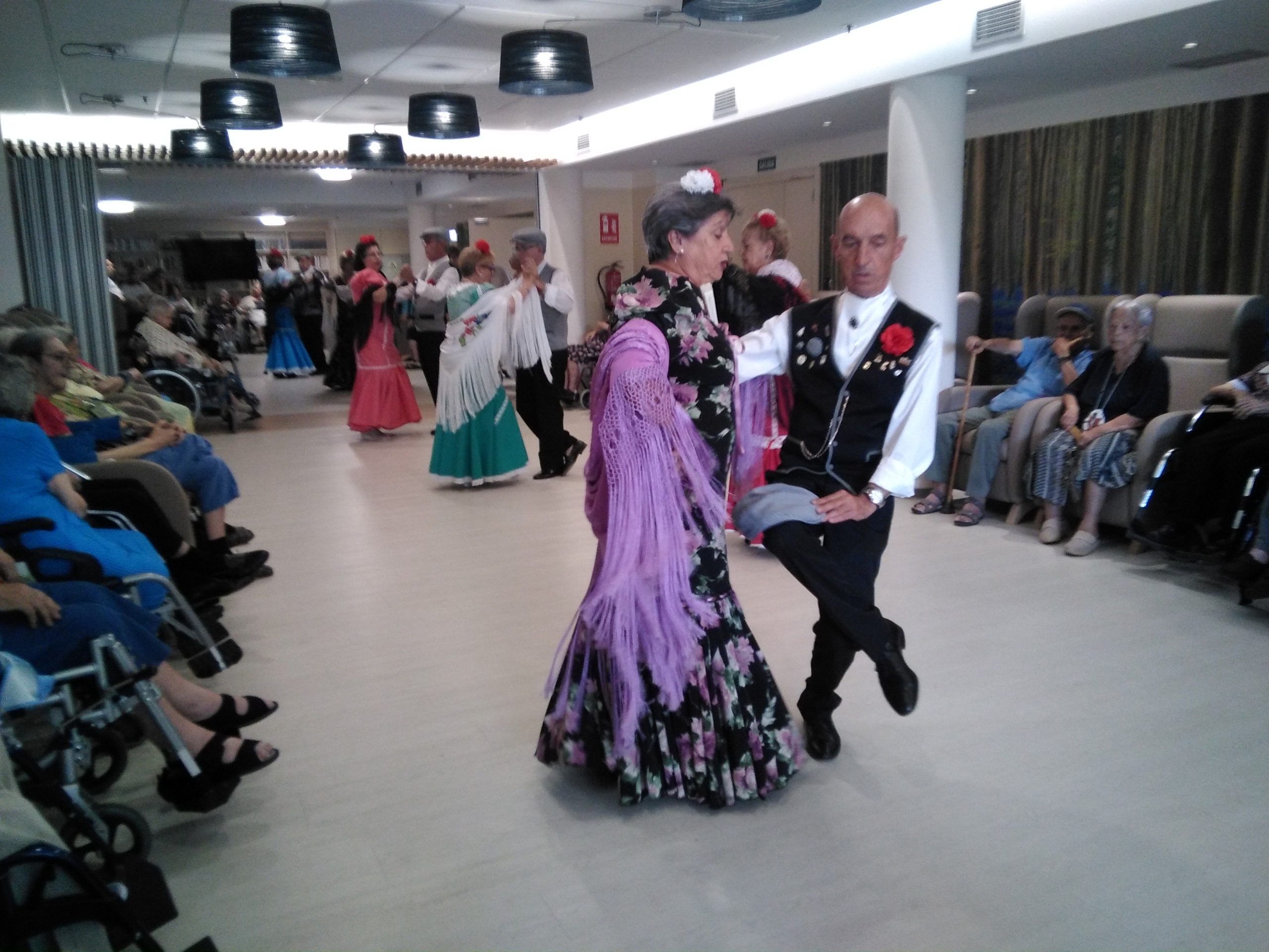 residencia de mayores plata y castañar madrid villaverde