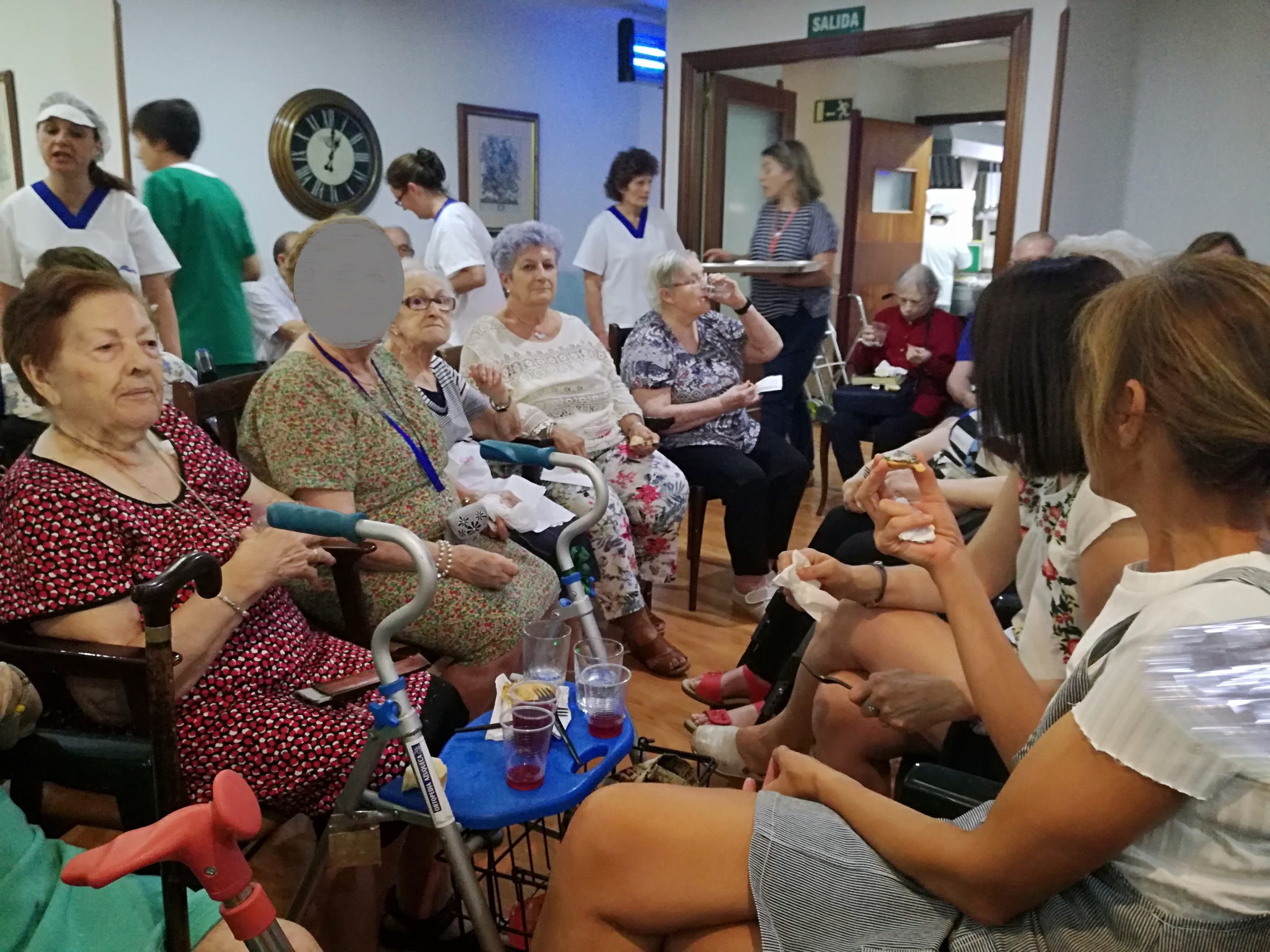 albertia las palmeras residencia de mayores dia del abuelo