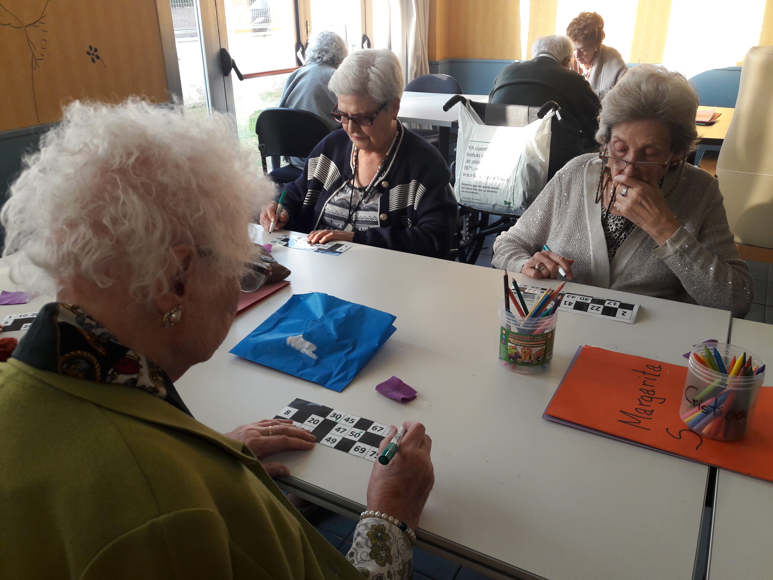 bingo familiar residencia personas mayores albertia mirasierra