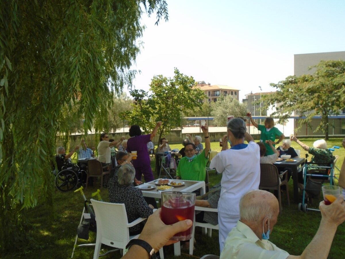 cumpleaños residencia barbastro albertia ancianos