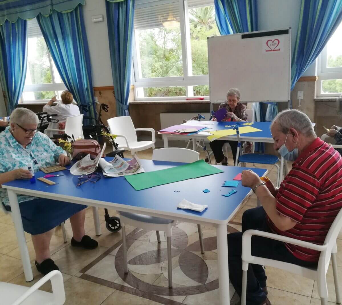 taller manualidades residencia mayores albertia puertollano