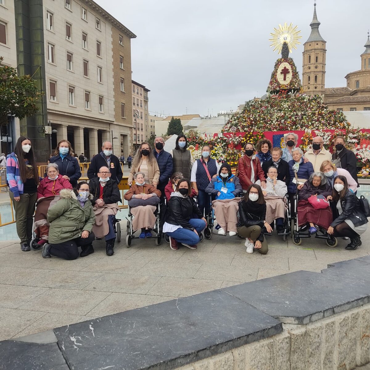 Grupo de residentes de Centro Elías Martínez Santiago